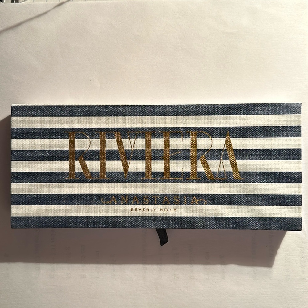 Anastasia Beverly Hills eyeshadow palette riviera collection